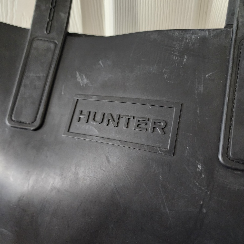 Hunter for Target Black Rubber Tote Beach Pool Waterproof Shoulder Bag Black - Picture 9 of 11